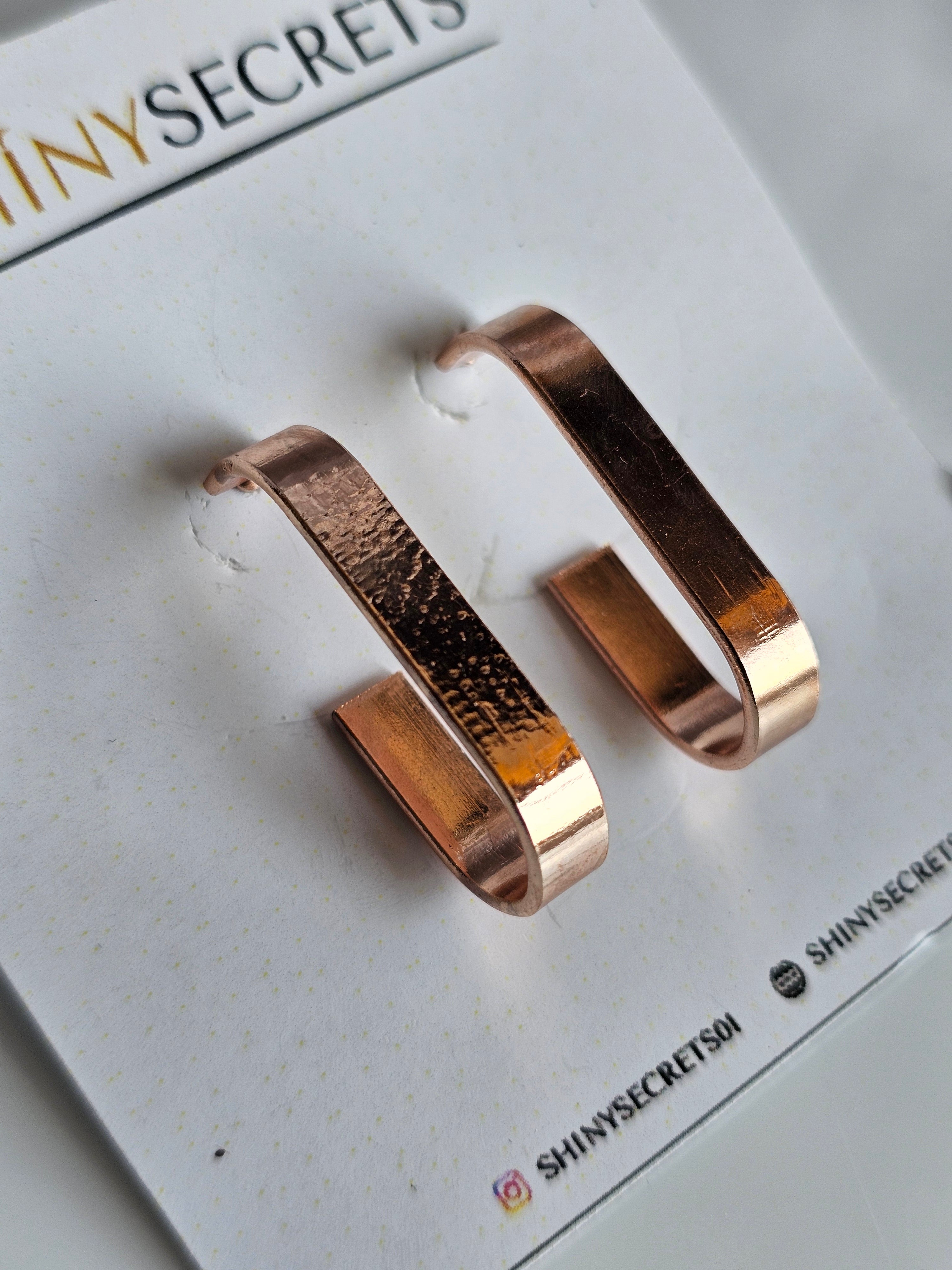 Curve Glow Earrings