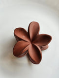 Petal Claw – Cocoa Brown