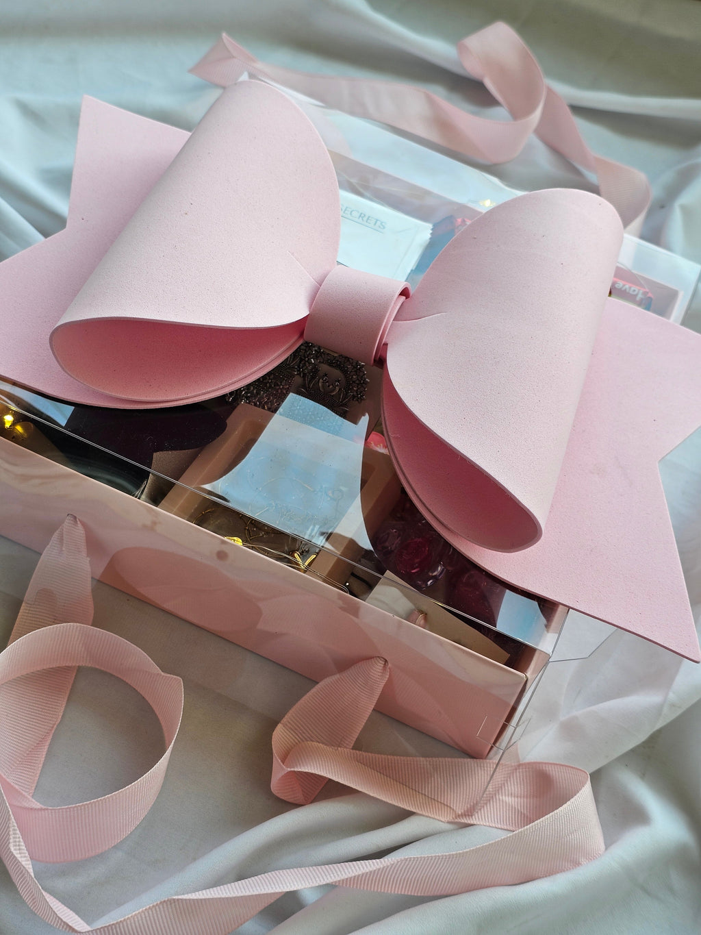 Premium Prritiest bow hamper