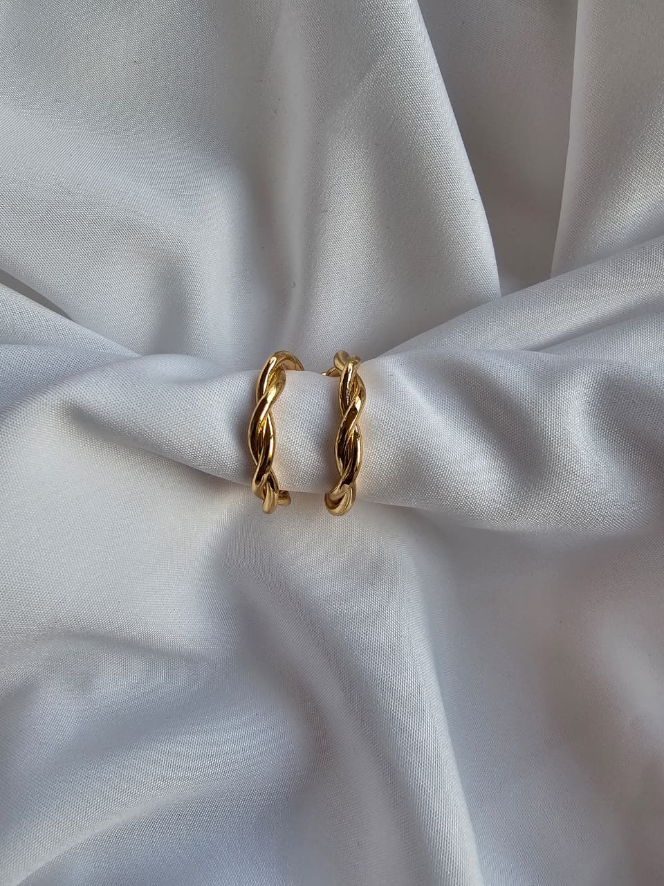 Twisted Small Hoop Earrings