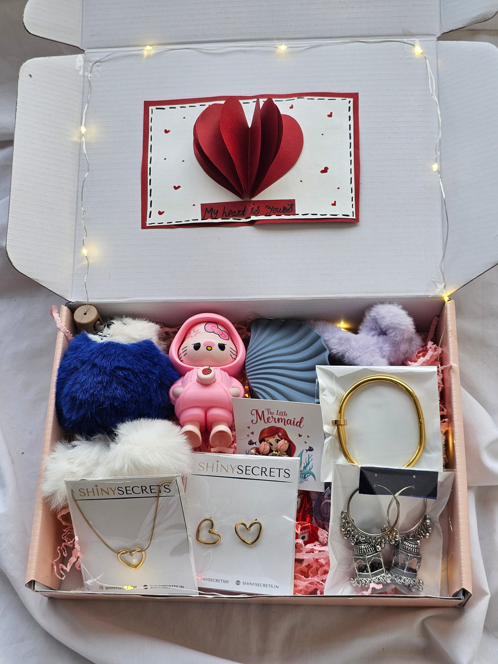 Heartfelt Surprise Box 🎀