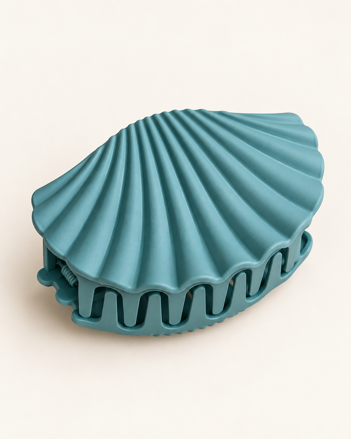 Seashell Claw Clip — Teal — product photo